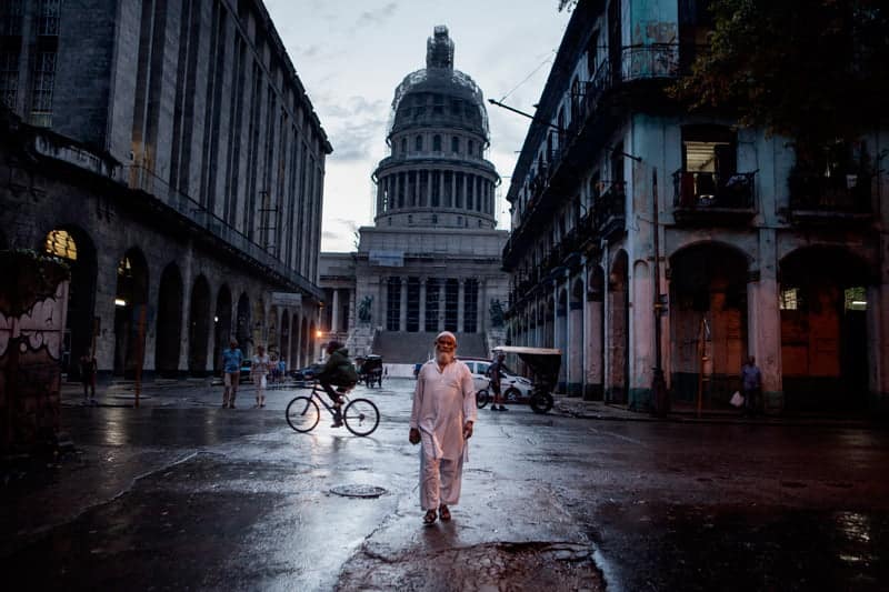 De la serie “Cuban Muslims, Tropical Faith”, de Joan Alvado. Nuevo Talento Fnac de Fotografía 2016.